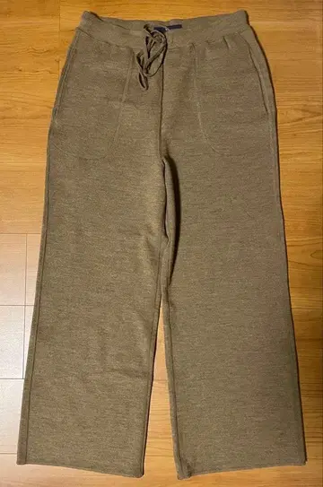 하자품. 거의 미사용. 45rpm 울 팬츠 브라운