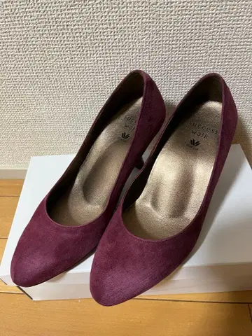 새상품급 서세스워크 와코루 펌프스 힐 7cm 22EE 크림슨