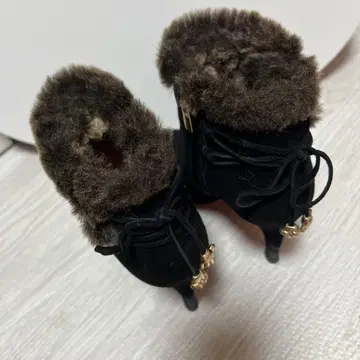 다이애나 Disney 블랙 스웨이드 퍼 부티