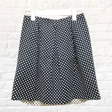 투모로우랜드 도트 무늬 스커트 피쉬테일 턱 36 사이즈 도트