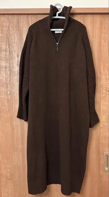 LOWRYS farm 브라운 하이넥 니트 롱 기장