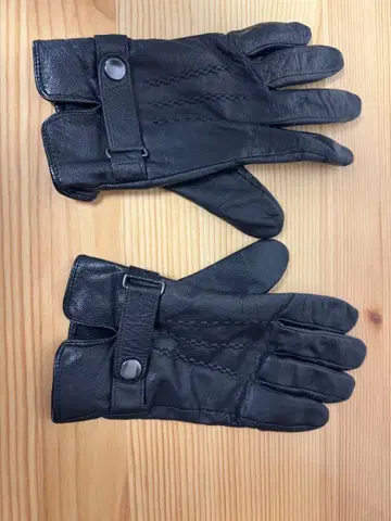 가죽 장갑 슈트 셀렉트