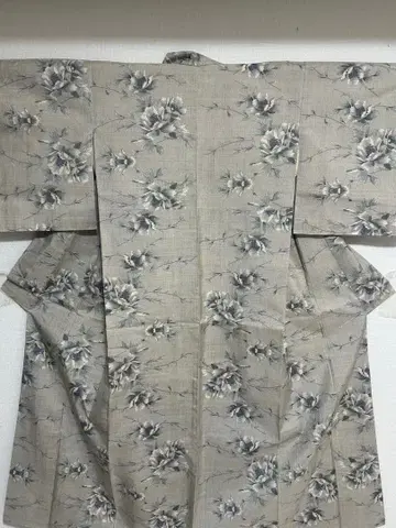 미사용품 화이트 오시마 명주 기모노 5말 꽃무늬 100