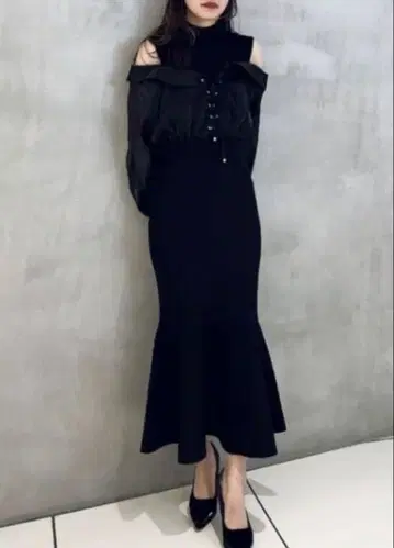 레이스업 도킹 머메이드 니트 원피스 rienda