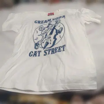 크림 소다 T셔츠입니다.