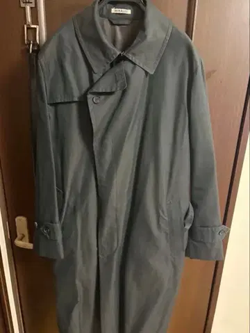 AURALEE 네이비 싱글 트렌치코트 벨트 포함