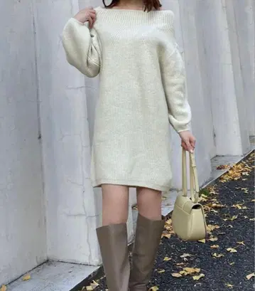 snidel 스나이델 오프숄더 미니 원피스 아이보리