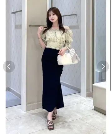 슬릿 타이 트 스커트 rienda