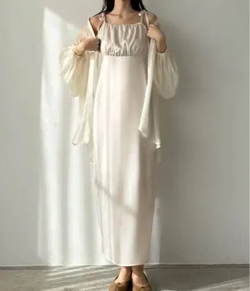 [ Louere ] 리본 숄더 새틴 원피스 화이트