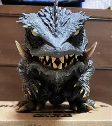 디포리얼 트라우마 가메라