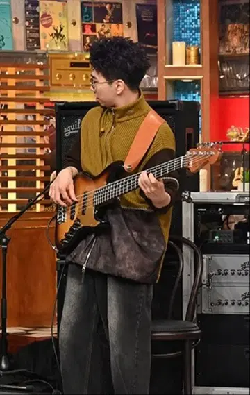 King Gnu 아라이 카즈키 착용 RSSC 니트