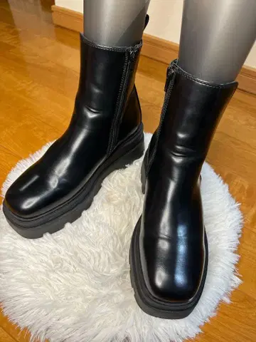 [ 새상품급 ] R&E 사이드 고어 부츠 트랙 밑창 통굽 블랙 블랙