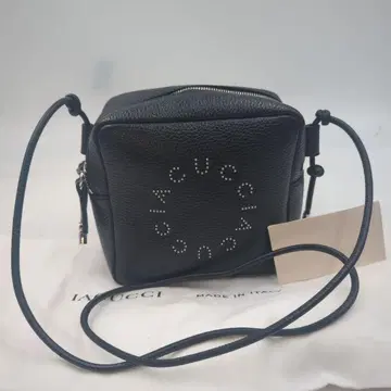 컨디션 최상 이아쿠치 네이비 페트 CERVO/BORCHIE 숄더백