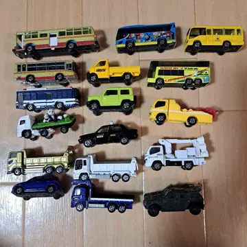 토미카 묶음 판매 17대