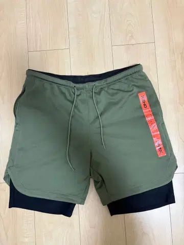 xeno 올리브 그린 숏팬츠