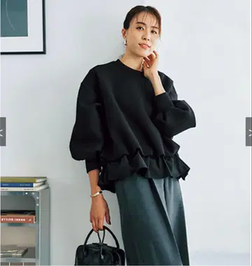 THREE SQUARE (쓰리 스퀘어) 모찌모찌 프릴 풀오버