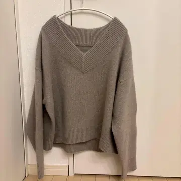 NOBLE YAK/야크 와이드 V넥 니트