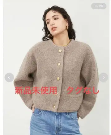 [ 택 포함 ] 미라 오웬 파일 편직 숏 기장 금장 버튼 니트 자켓