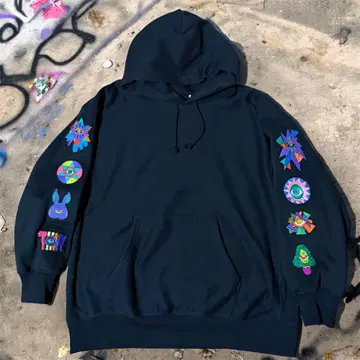 한 점뿐인 자수 패치 맨투맨 후드티 3XL