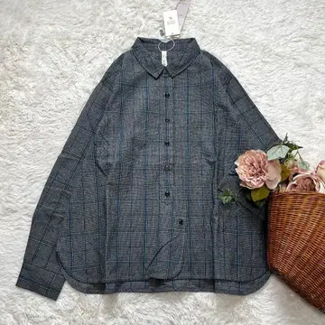 새상품 cloud nine 클라우드나인 앞자락 커브 블라우스 그레이