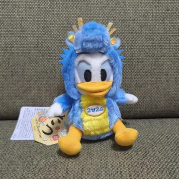 도날드덕 2024 간지 용 인형 배지