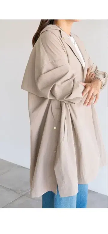 I NEED MORESHOES haruka 콜라보 A라인 나일론 코트