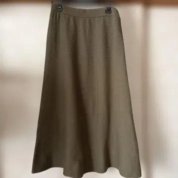 ADORA 올리브 그린 플레어 롱 스커트