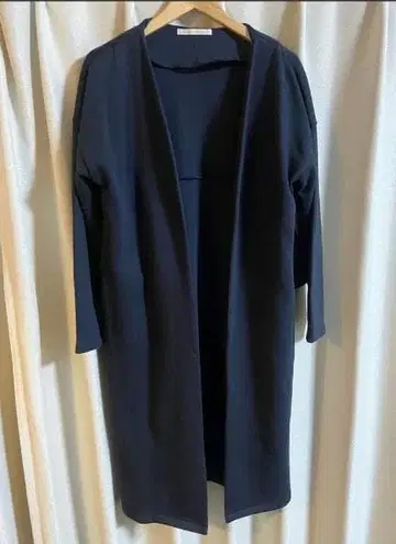 네이비 백 프릴 가디건