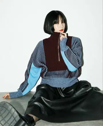 KBF 레이어드 하프 ZIP 니트