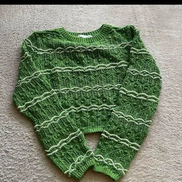 ZARA 크롭 니트 스웨터 그린