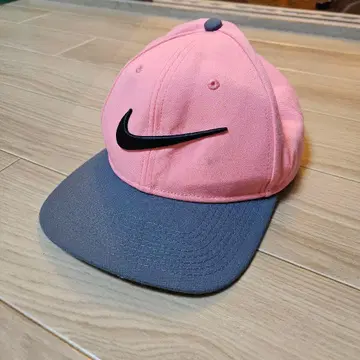 Nike 핑크 그레이 투톤 캡