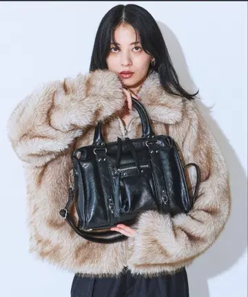 블랙 가죽 토트백