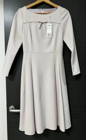 TOCCA 리본 포함 무릎 기장 원피스