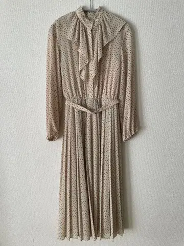 도트 무늬 긴팔 원피스