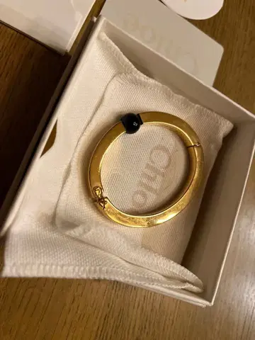 끌로에 골드 뱅글