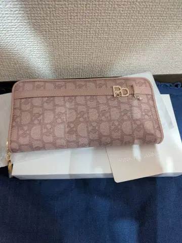 핑키&다이앤 패드락 라운드 지퍼 장지갑 핑크 미사용품