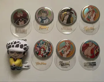 유니버셜 원피스 캔뱃지 7개와 봉제 인형 세트