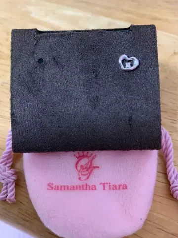 사만사 티아라 하트형 귀걸이