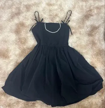 벌룬 스커트 드레스 블랙