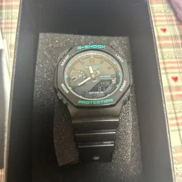 G-SHOCK GMA-S2100GA-1AJF 몇 번 사용한 새상품급