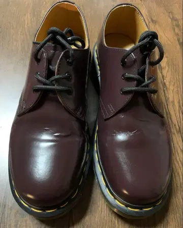 Dr.Martens 3홀 버건디