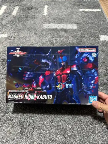 가면라이더 가부토 프라모델