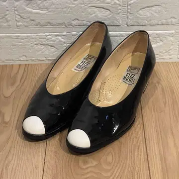 FIZZ REEN 에나멜 하이힐 펌프스 블랙 화이트 토