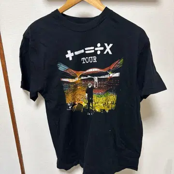 Ed Sheeran 월드 투어 티셔츠