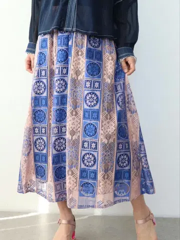 스트라이프 기하학 레이스 스커트 F 트리에