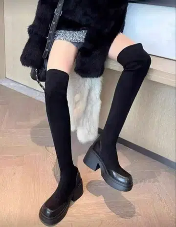블랙 롱 부츠 통굽 힐