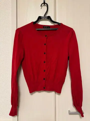 에네스베 빨간색 긴팔 가디건