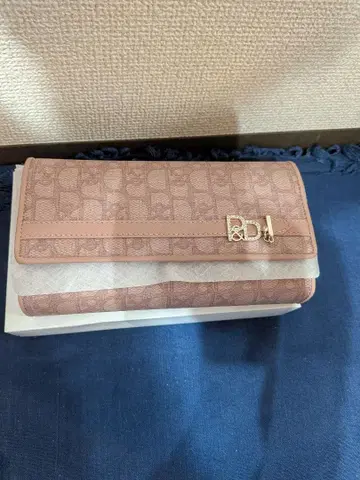 핑키&다이앤 장지갑 패드락 Pinky&dianne 미사용 새상품