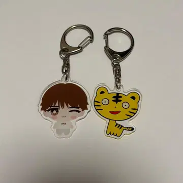 야마나카 유타로 생탄 아크릴 키링 2종