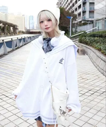 Whinny 천재 수재 쿨한 학생 가디건